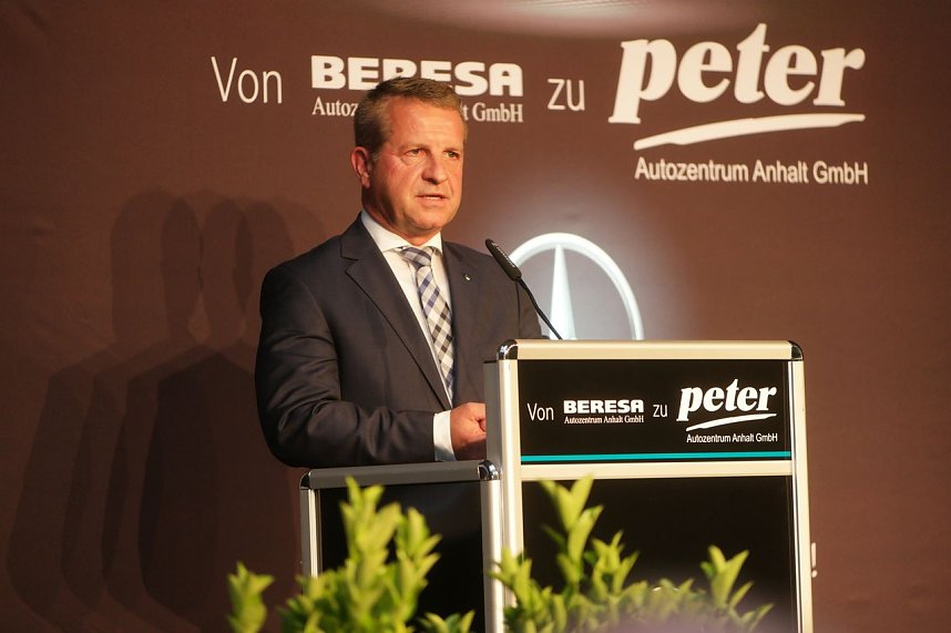 Feierliche Firmen&uuml;bergabe