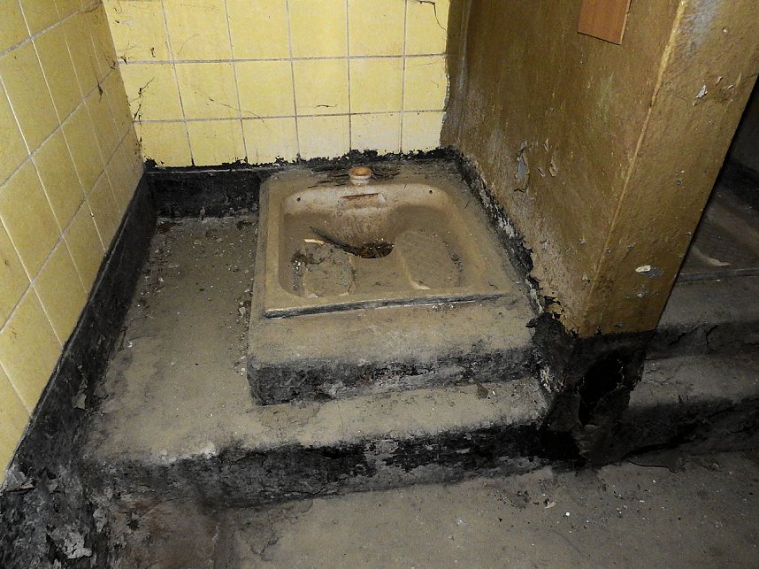 Unwirkliche Orte: Munitionsfabrik Kapen