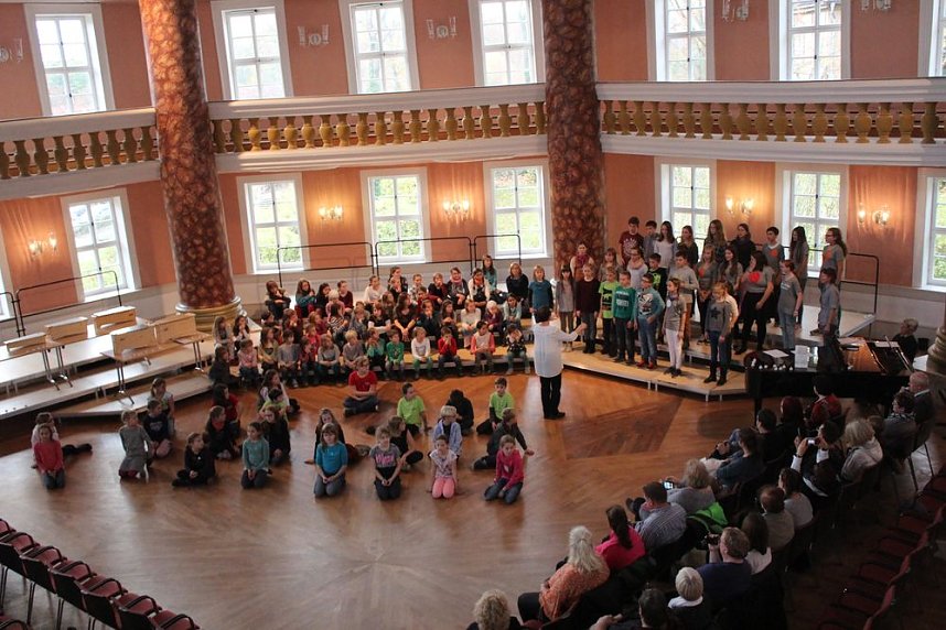 Getanzt und gesungen