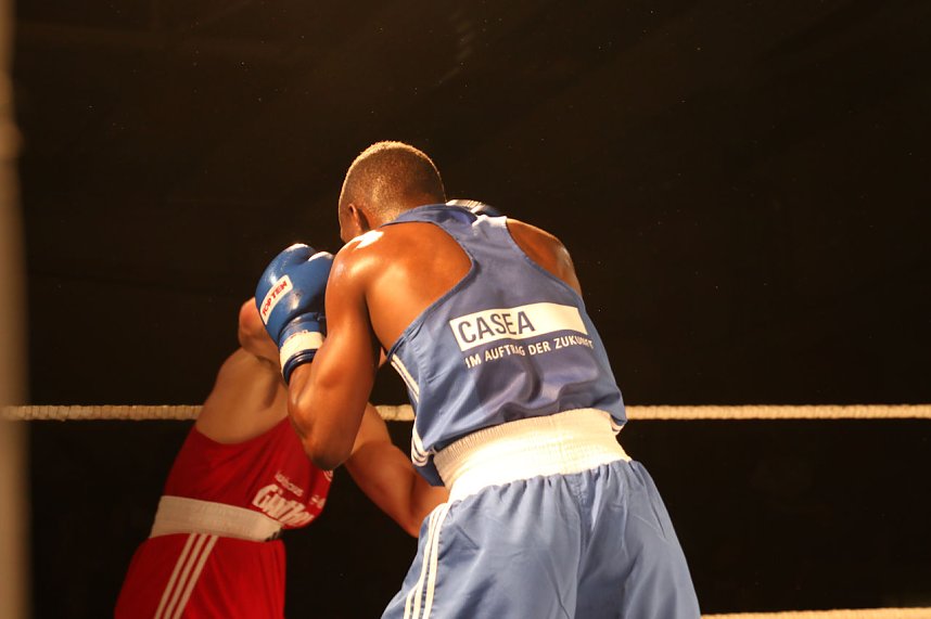 Grandiose Boxnacht in Nordhausen