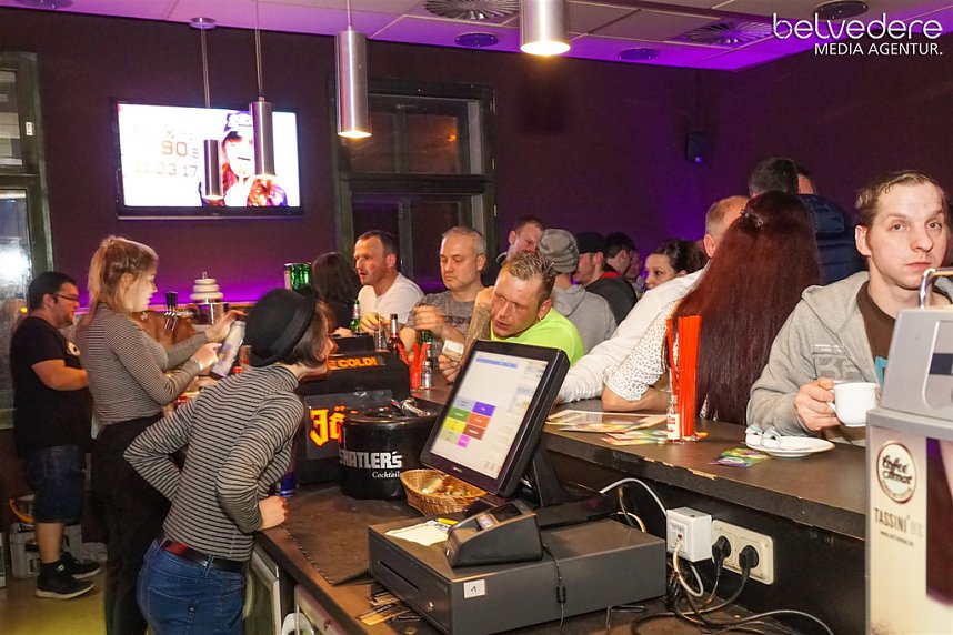 Party im Jugendclubhaus in Nordhausen - der Samstag