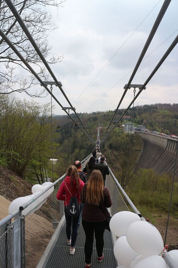 Titan RT - die l&auml;ngste Fu&szlig;g&auml;ngerh&auml;ngebr&uuml;cke der Welt wurde heute im Harz er&ouml;ffnet