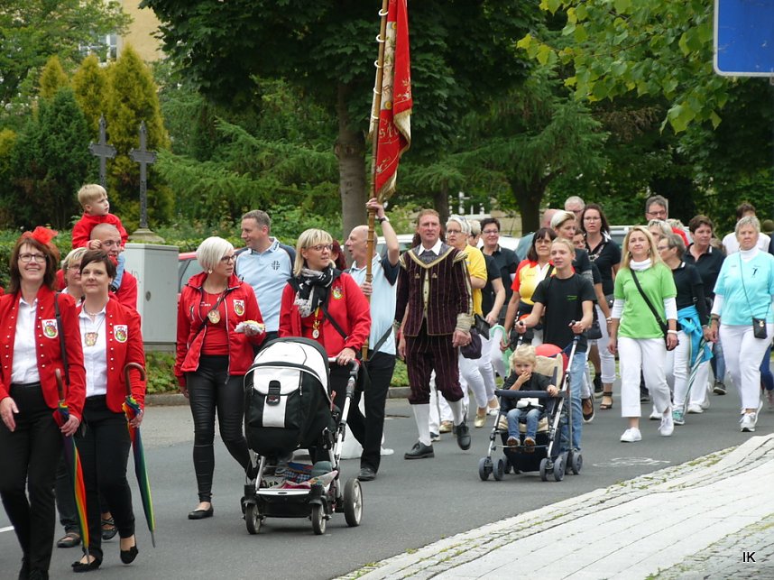 Sch&uuml;tzenumzug Dingelst&auml;dt