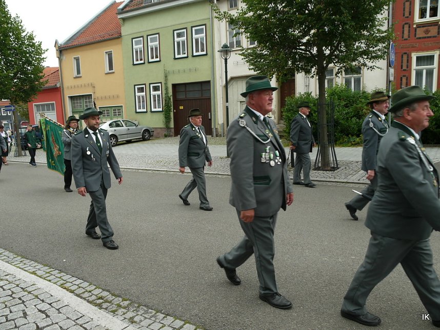 Sch&uuml;tzenumzug Dingelst&auml;dt