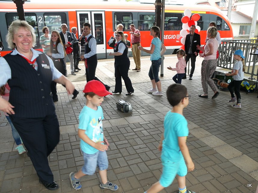 Neuen Zug in Leinefelde begr&uuml;&szlig;t