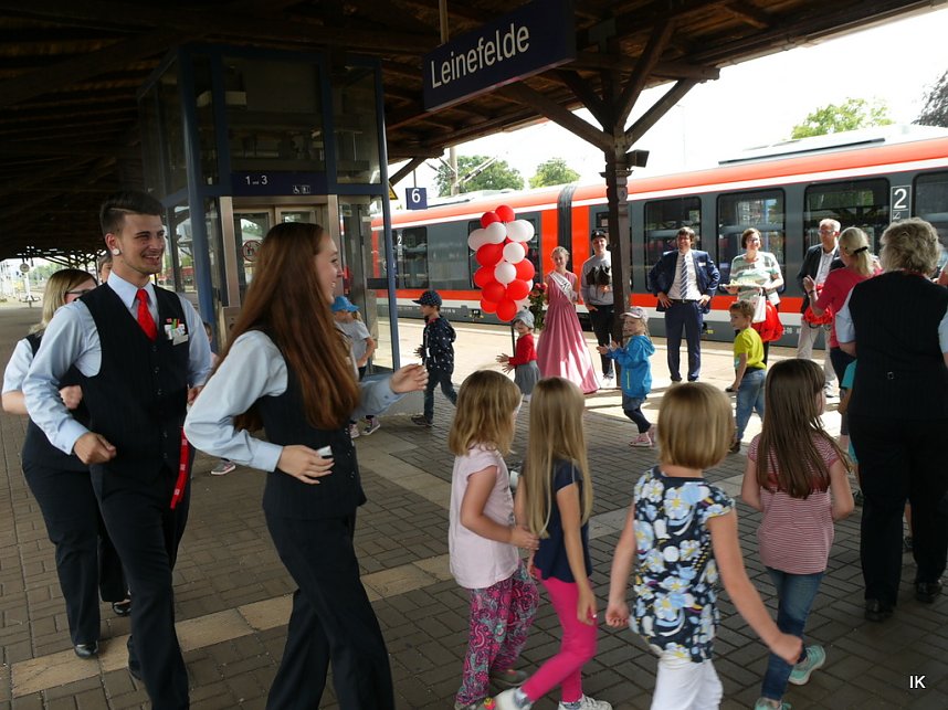 Neuen Zug in Leinefelde begr&uuml;&szlig;t
