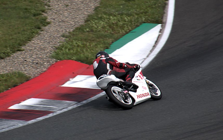 An der Piste und in der Stadt