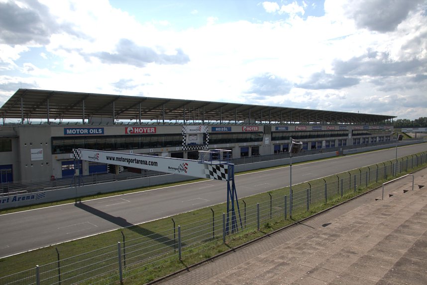 An der Piste und in der Stadt