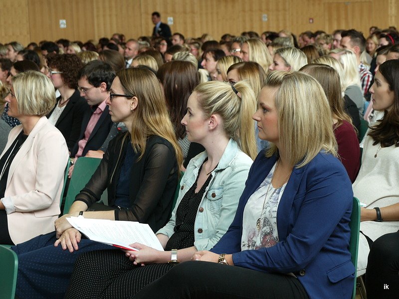 Verbeamtung von &uuml;beer 350 Lehrerinnen und Lehrern