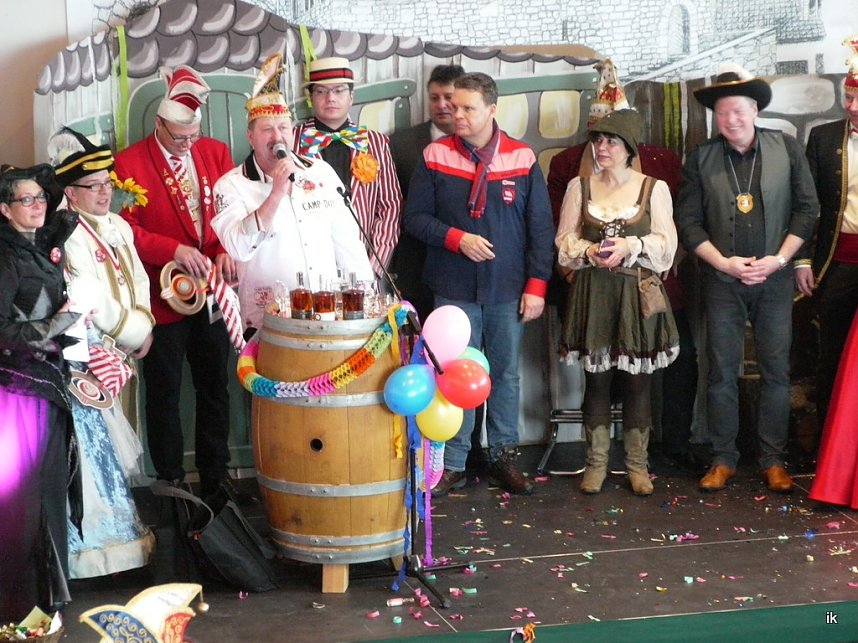 Empfang im Foyer am Rosenmontag