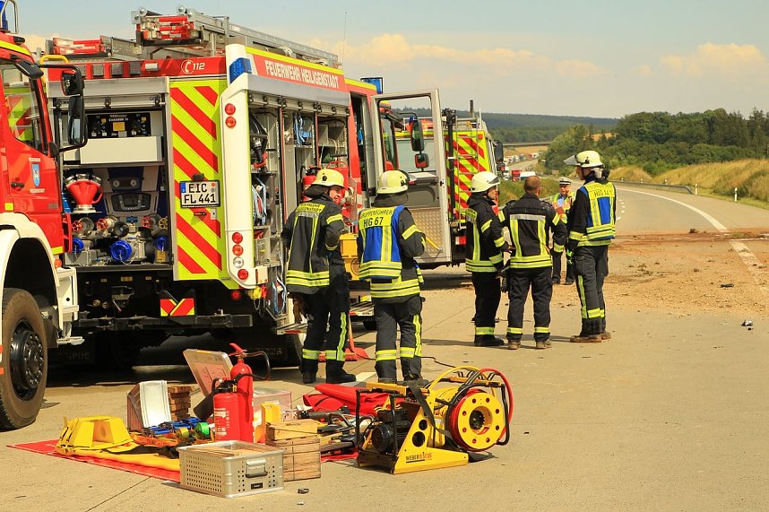 Ein Toter bei Unfall auf der A 38