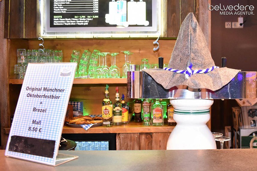 Oktoberfest im Jugendclubhaus