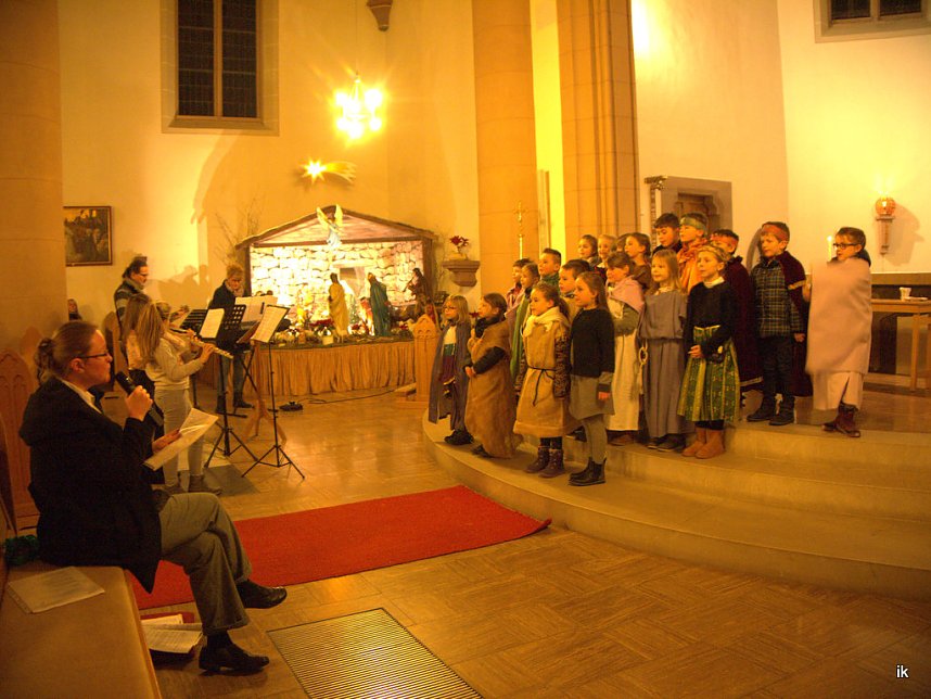 Elisabeth-Spiel in der Kirche
