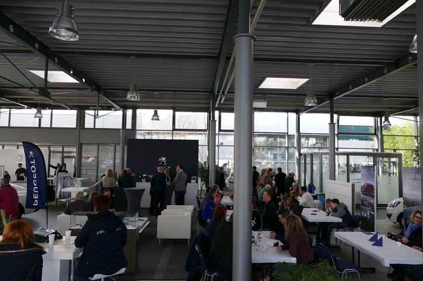 Autohaus Er&ouml;ffnung