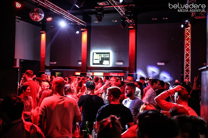 Party im Jugendclubhaus in Nordhausen - der Samstag