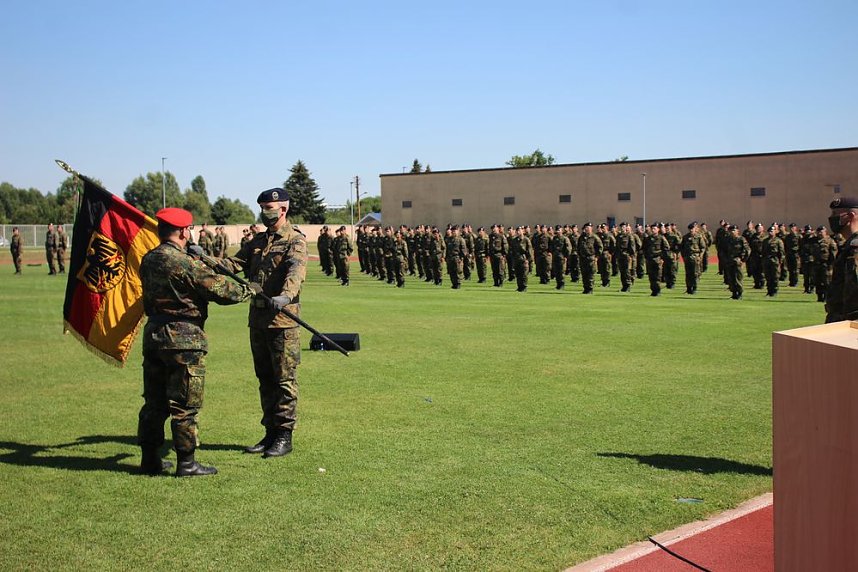 Bei Appell in Sondershausen Kommando &uuml;ber geben