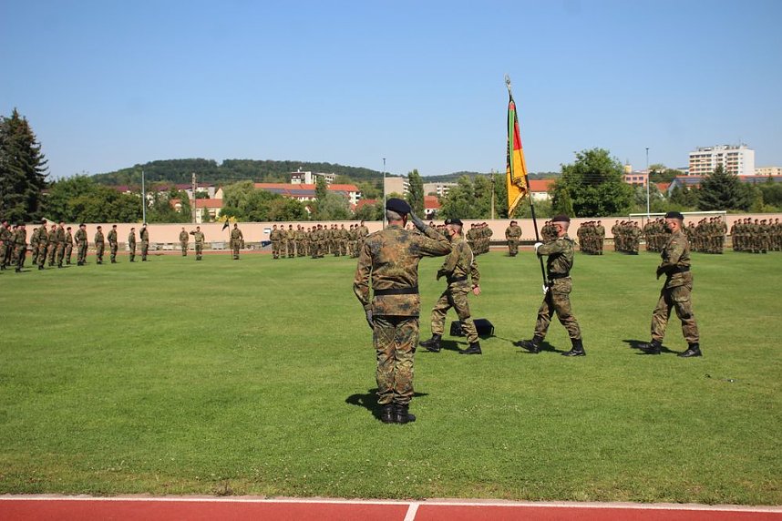 Bei Appell in Sondershausen Kommando &uuml;ber geben