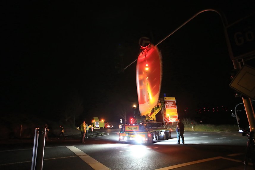 Schwerlasttransport mit Windr&auml;dern