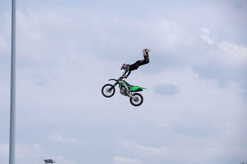 Peter Blei unterwegs auf der Erfurter Automobilmesse