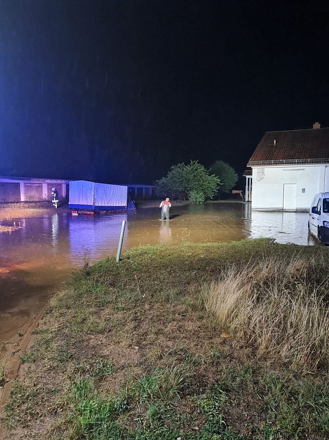 Feuerwehr im Einsatz nach Starkregen bei Breitenworbis