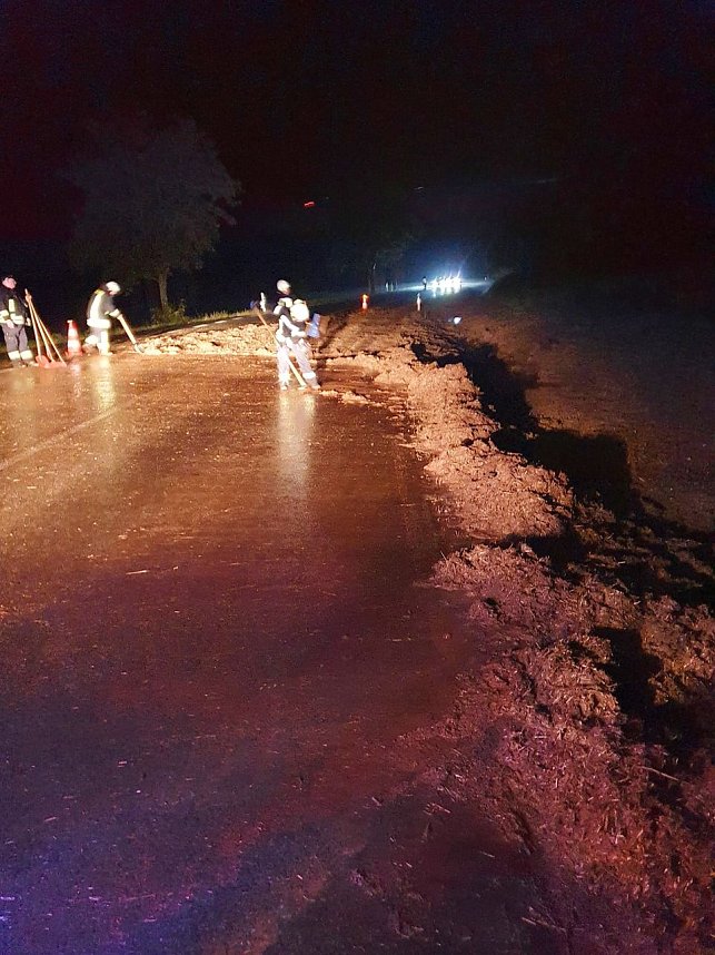 Feuerwehr im Einsatz nach Starkregen bei Breitenworbis