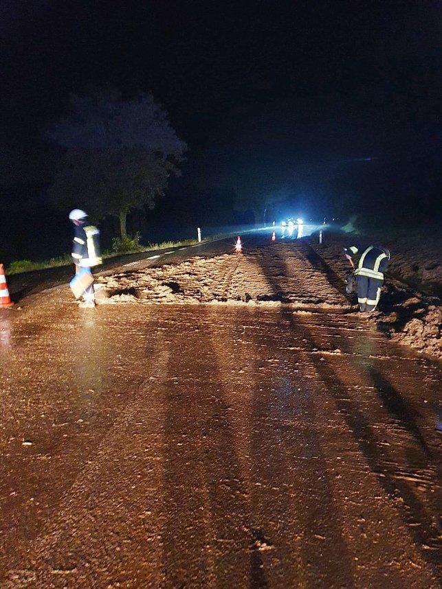 Feuerwehr im Einsatz nach Starkregen bei Breitenworbis