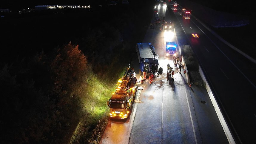 KKW kippt auf der A38 um