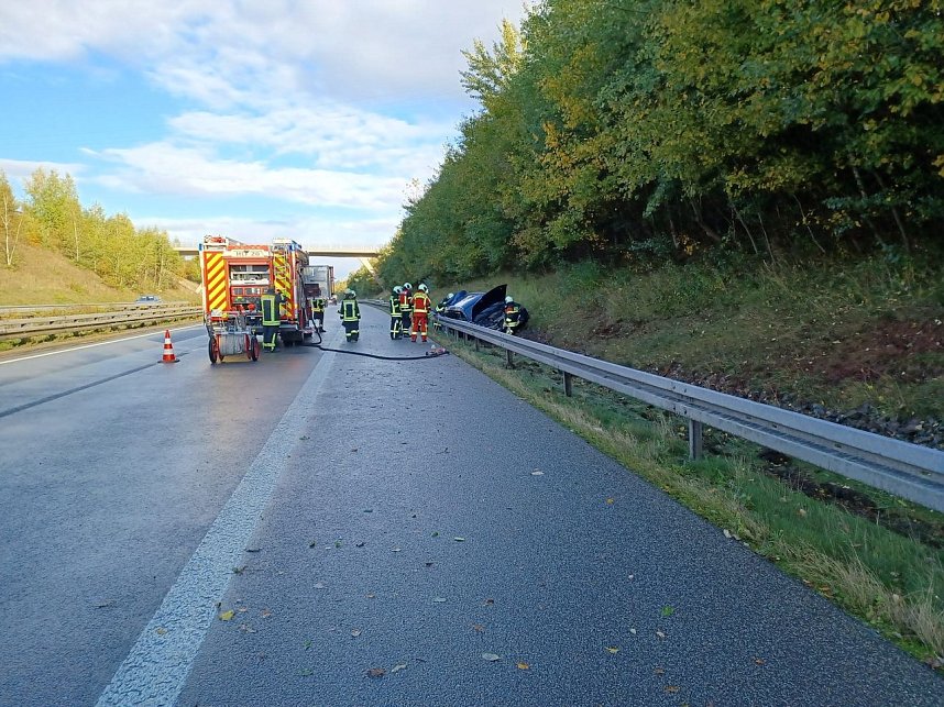 Unfall bei Aquaplaning und zu hoher Geschwindigkeit