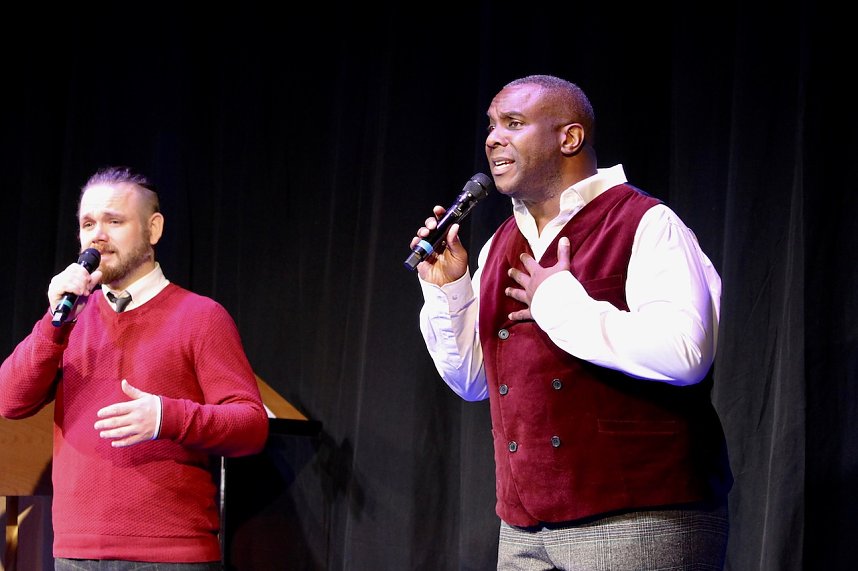 In Haus der Kunst in Sondershausen fand das vorletzte Weihnachtskonzert des Tenortrios Fellas, in diesem Jahr, vor ausverkauftem Haus statt. Am Klavier begleitete sie die bekannten Pianistin Rosalina Genchev 