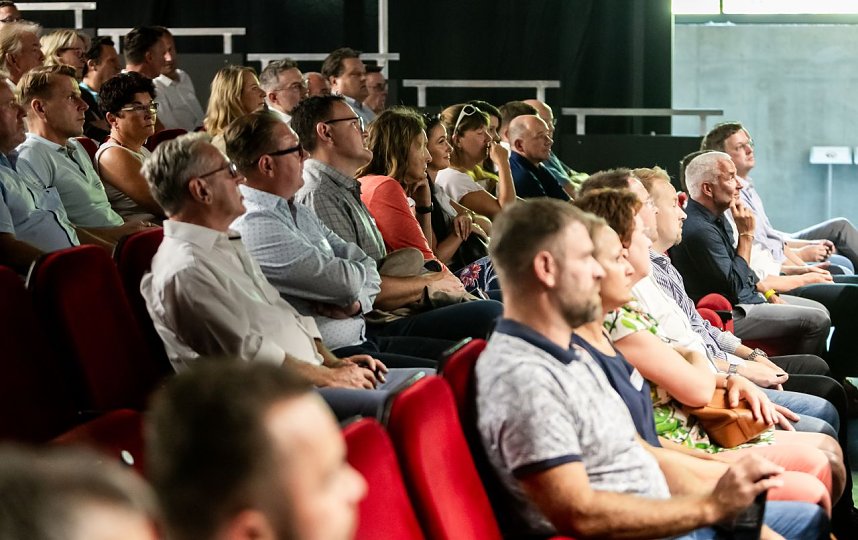 NUV Treffen im neuen Theateranbau