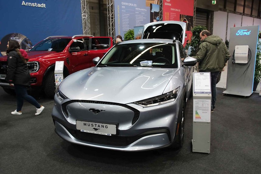 Peter Blei unterwegs auf der Automesse Erfurt