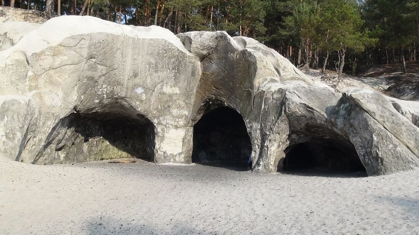 Sandh&ouml;hlen im Heers