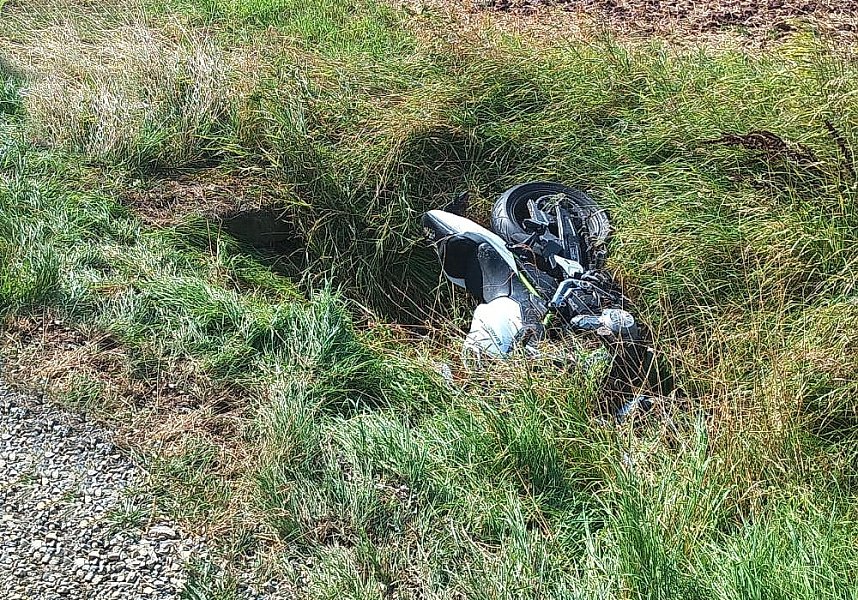 Bikerin bei Sturz schwer verletzt