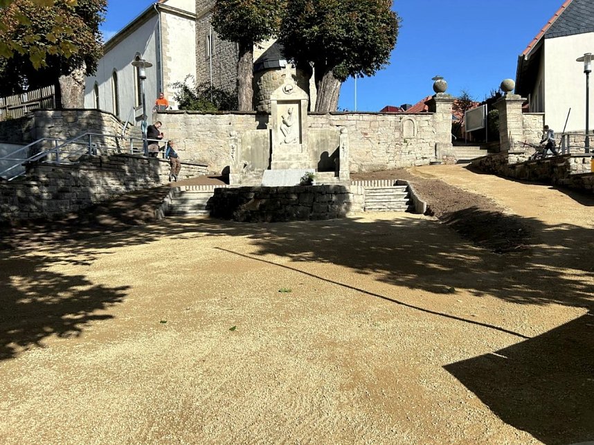 Mahnmalsanierung in Breitenbach