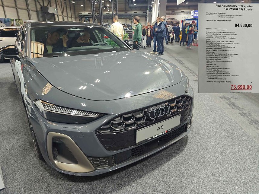 Peter Blei unterwegs auf der Automesse Erfurt