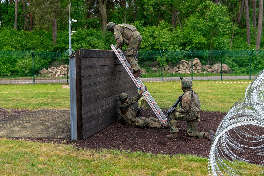 Letzlingen/Schn&ouml;ggersburg, 30 Jahre Gefechts&uuml;bungszentrum 
