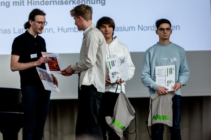 Jugend forscht im Audimax der Hochschule Nordhausen. 