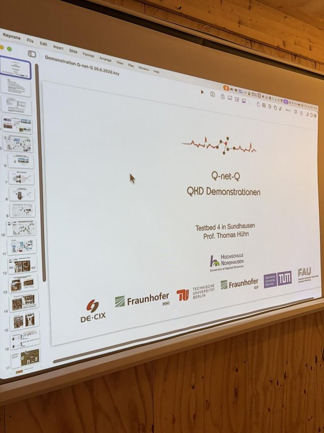 Demonstration der hersteller&uuml;bergreifenden Quantenschl&uuml;ssel-Verteilung (QKD) f&uuml;r kritische Infrastrukturen im Gesundheitskiosk Sundhausen