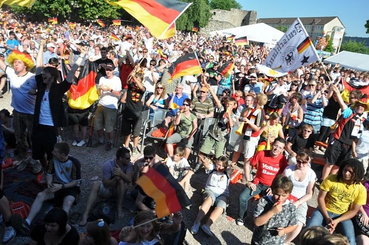 Public Viewing auf den Petersberg