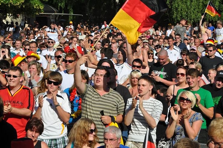 Public Viewing auf den Petersberg