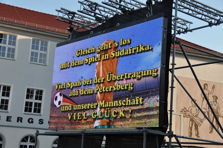 Public Viewing auf den Petersberg