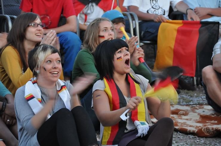 Public Viewing auf den Petersberg