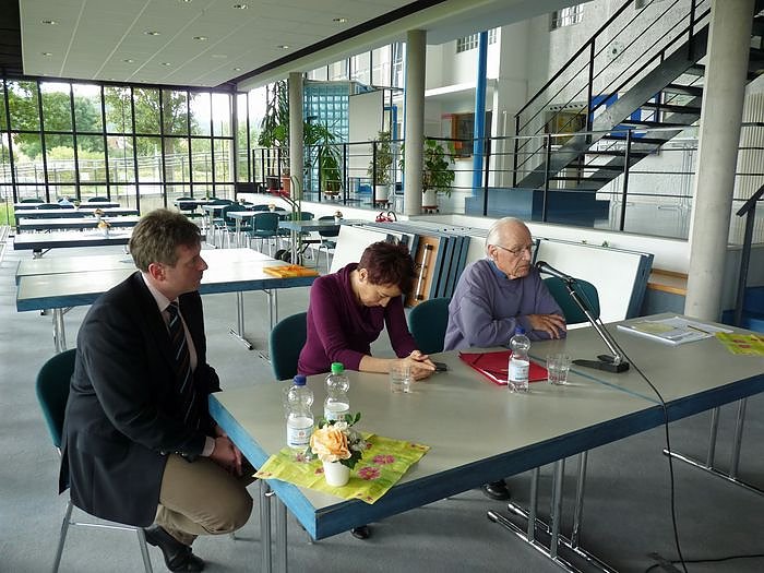 Ausstellung und Zeitzeugengespr&auml;ch