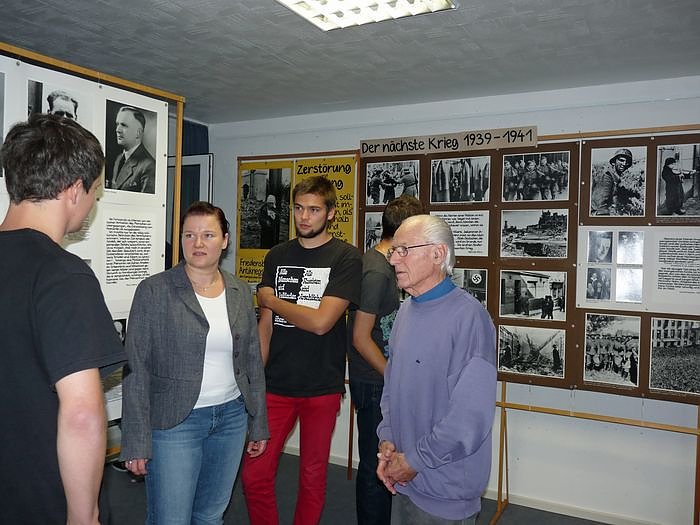 Ausstellung und Zeitzeugengespr&auml;ch