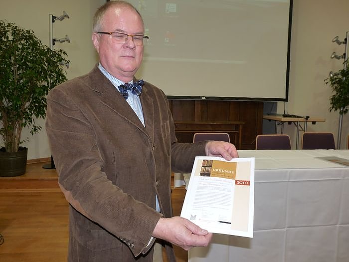 Bibliothekspreis &uuml;bergeben