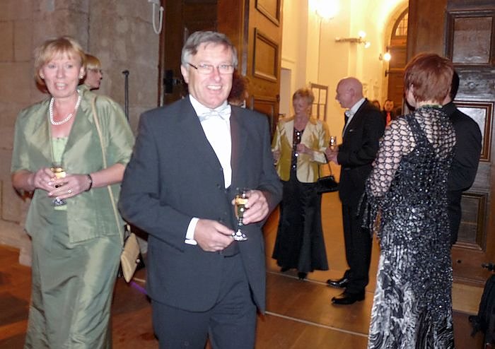 Schlossball er&ouml;ffnet