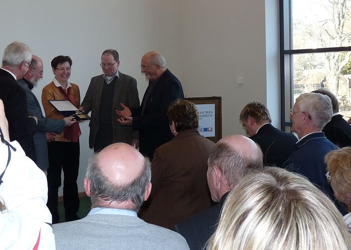 Bald erste Patienten